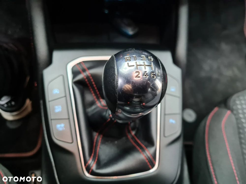 Ford Focus 1.5 EcoBlue Start-Stopp-System ST-LINE X - 38