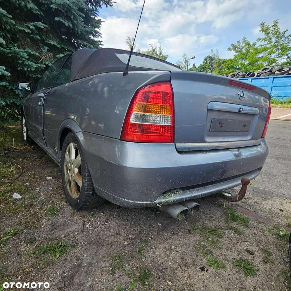 Opel Astra - G - Cabrio (2002r) 2,2 B 108 kW / 147 KM (kod lak: Z4AU) pojazd na części - 3