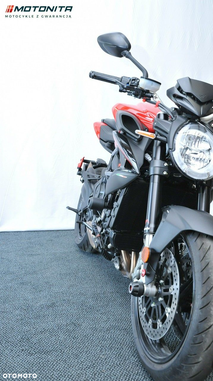 MV AGUSTA Brutale - 12