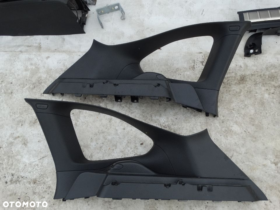 BMW X1 F48 USA EUROPA WNĘTRZE TAPICERKA BOCZKI KONSOLA WYKŁADZINA - 6