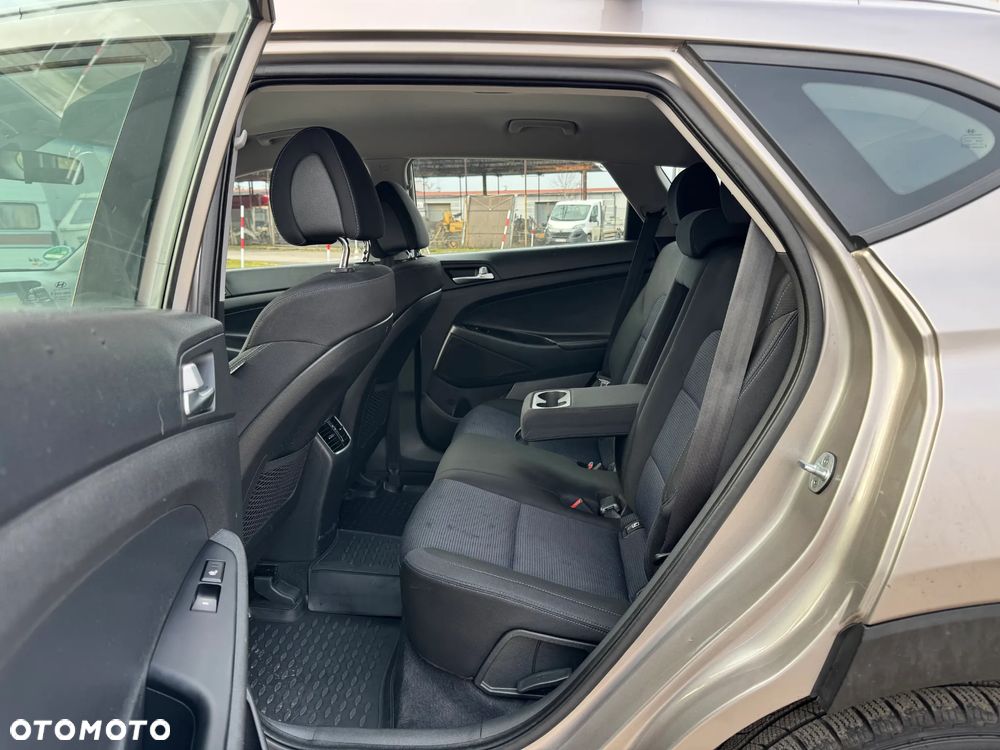 Hyundai Tucson blue 1.6 GDi 2WD Navi - 5