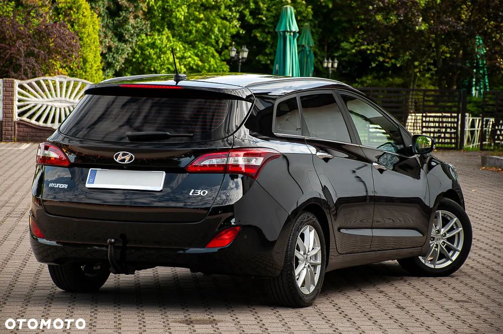 Hyundai i30 blue Kombi 1.6 CRDi DCT Premium - 3