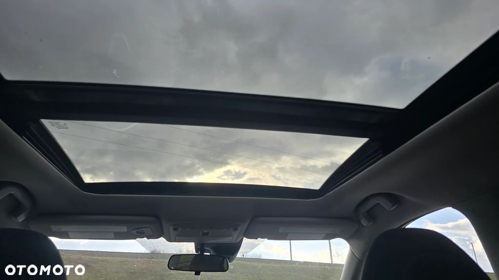 Nissan Rogue - 24