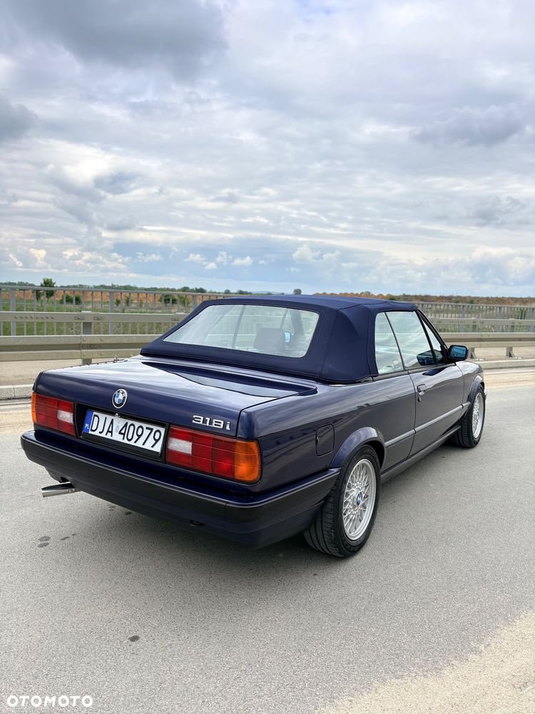 BMW Seria 3 318i - 7