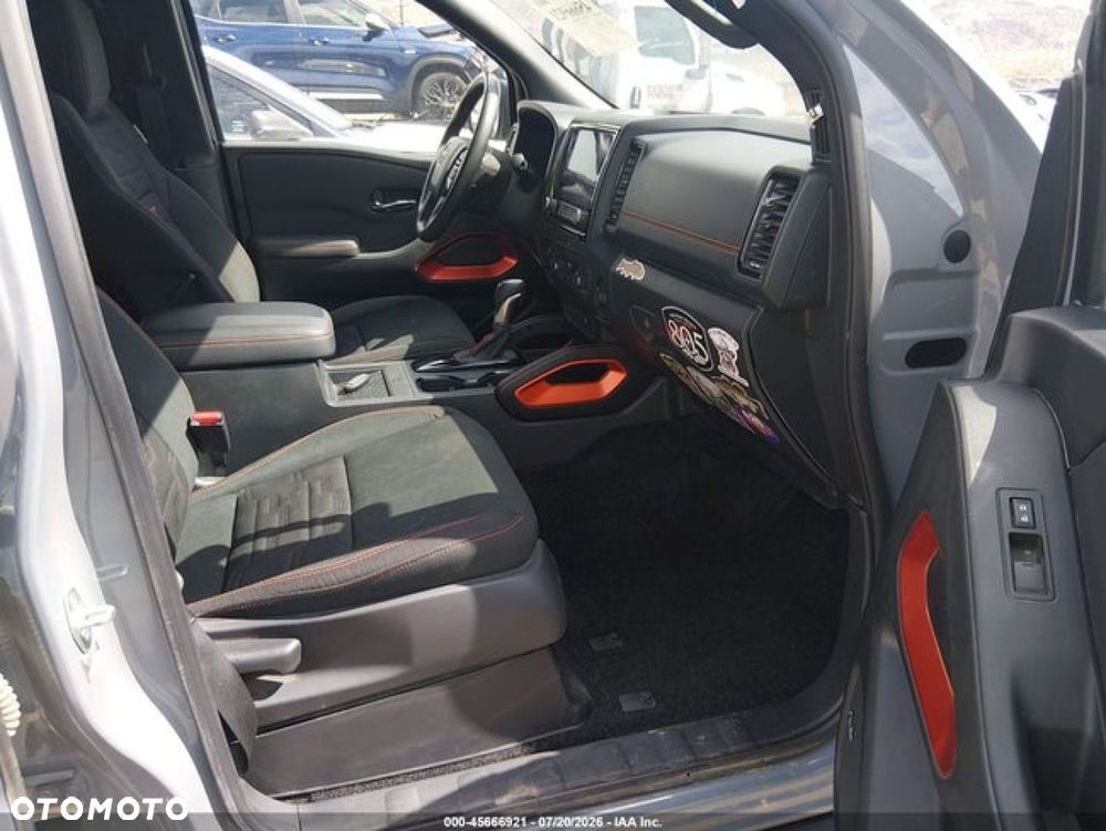 Nissan Frontier - 10