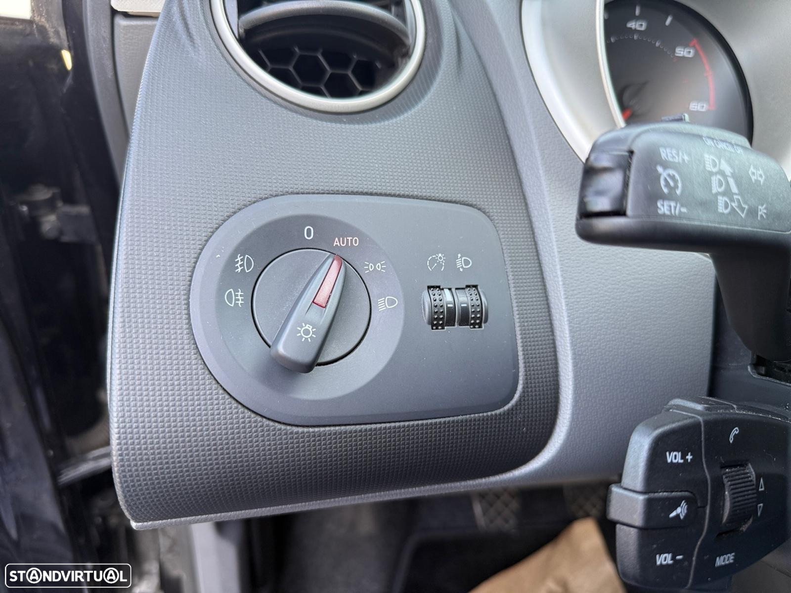 SEAT Ibiza ST 1.6 TDI Copa DPF - 16