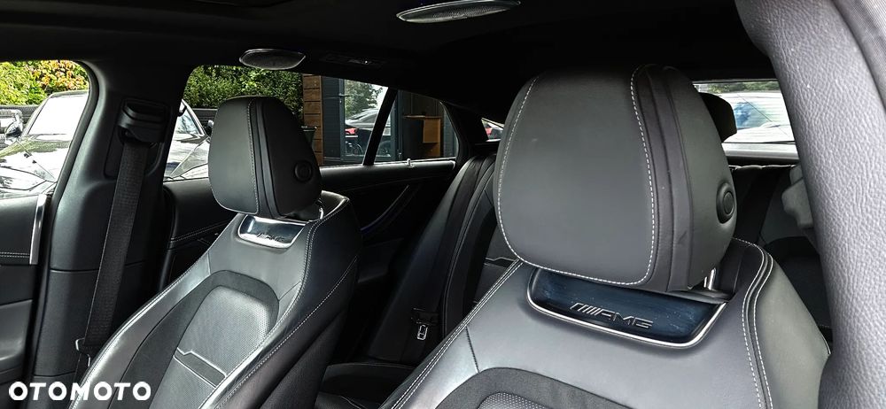 Mercedes-Benz AMG GT 43 4-Matic+ - 32