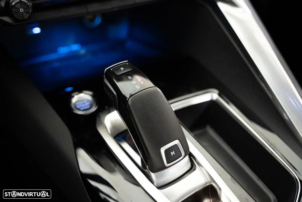 Peugeot 5008 1.2 PureTech Allure EAT8 - 25