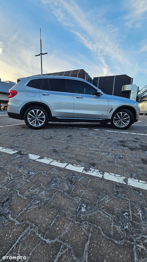 BMW X3 xDrive30i Luxury Line - 6