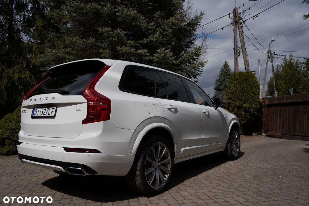 Volvo XC 90 T8 AWD Plug-In Hybrid R-Design 7os - 4