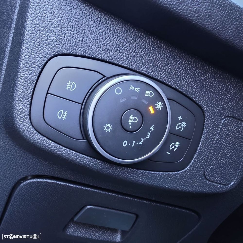 Ford Focus 1.5 TDCi ECOBlue ST-Line - 19