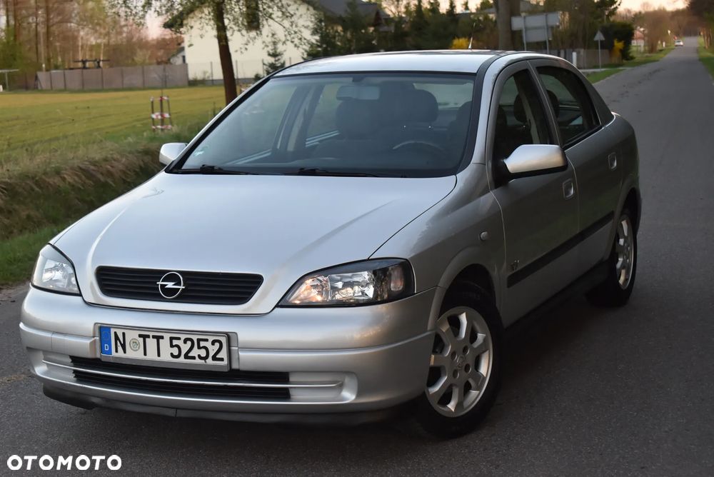 Opel Astra 1.6 NJoy - 3