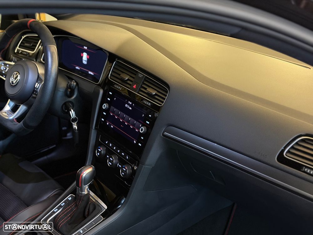 VW Golf GTI TCR 2.0 TSI OPF DSG - 28