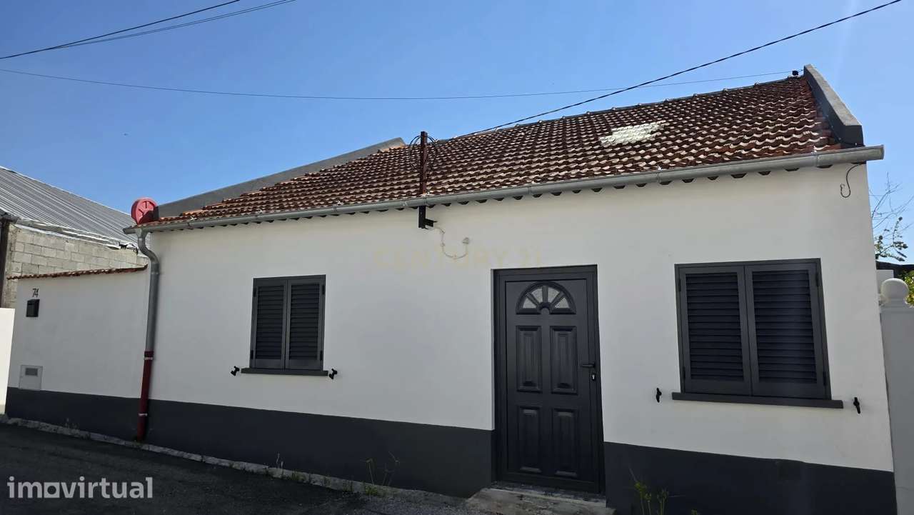 Moradia T-2, renovada com Jardim e Garagem, para arrendamento, em Albe - Grande imagem: 2/36