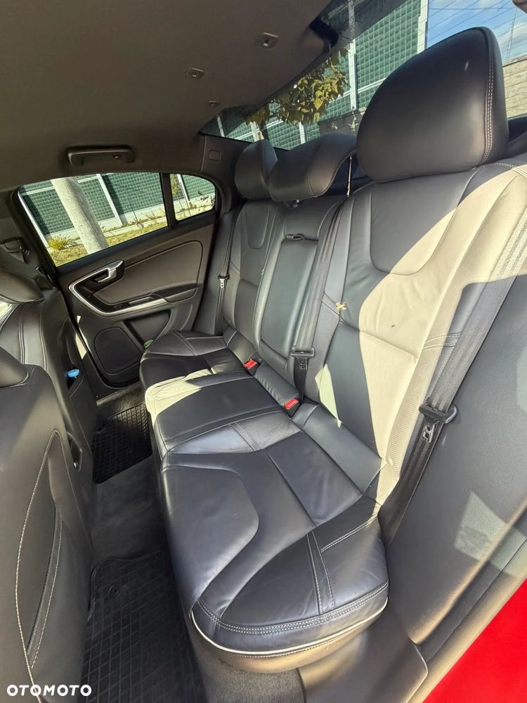 Volvo S60 T5 Drive-E R-Design Summum - 14