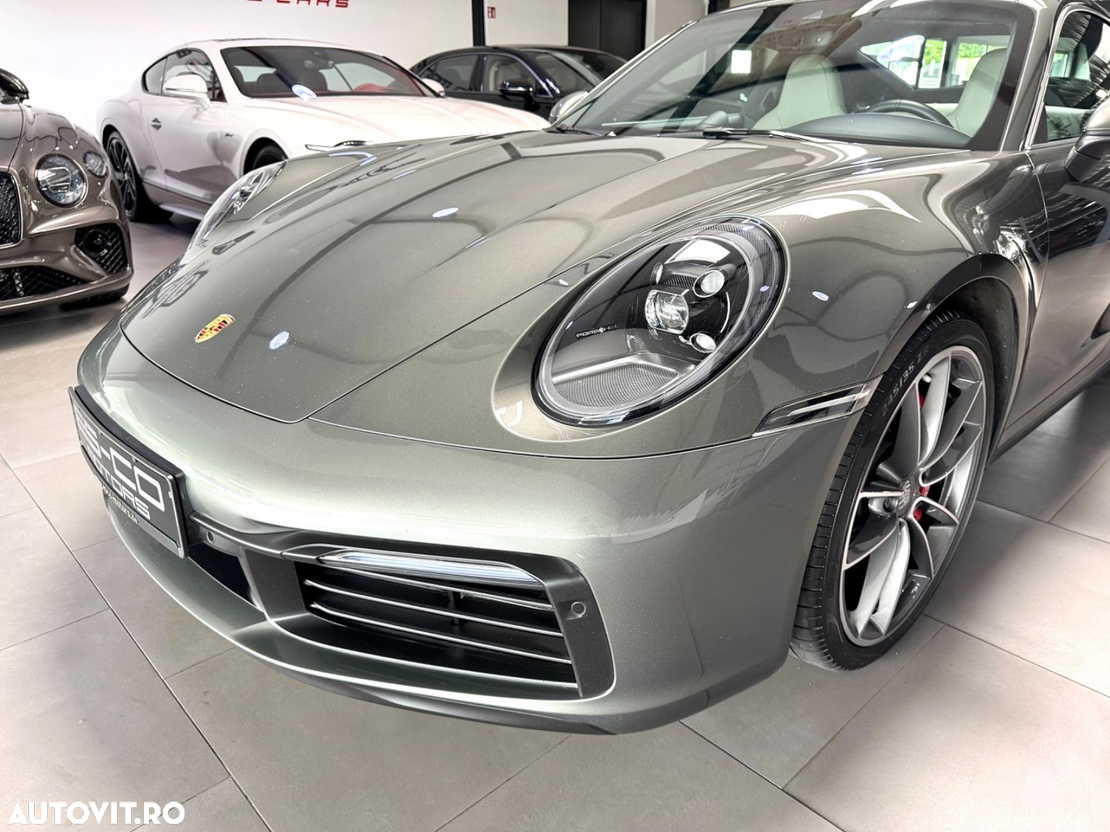 Porsche 911 Carrera 4S - 2