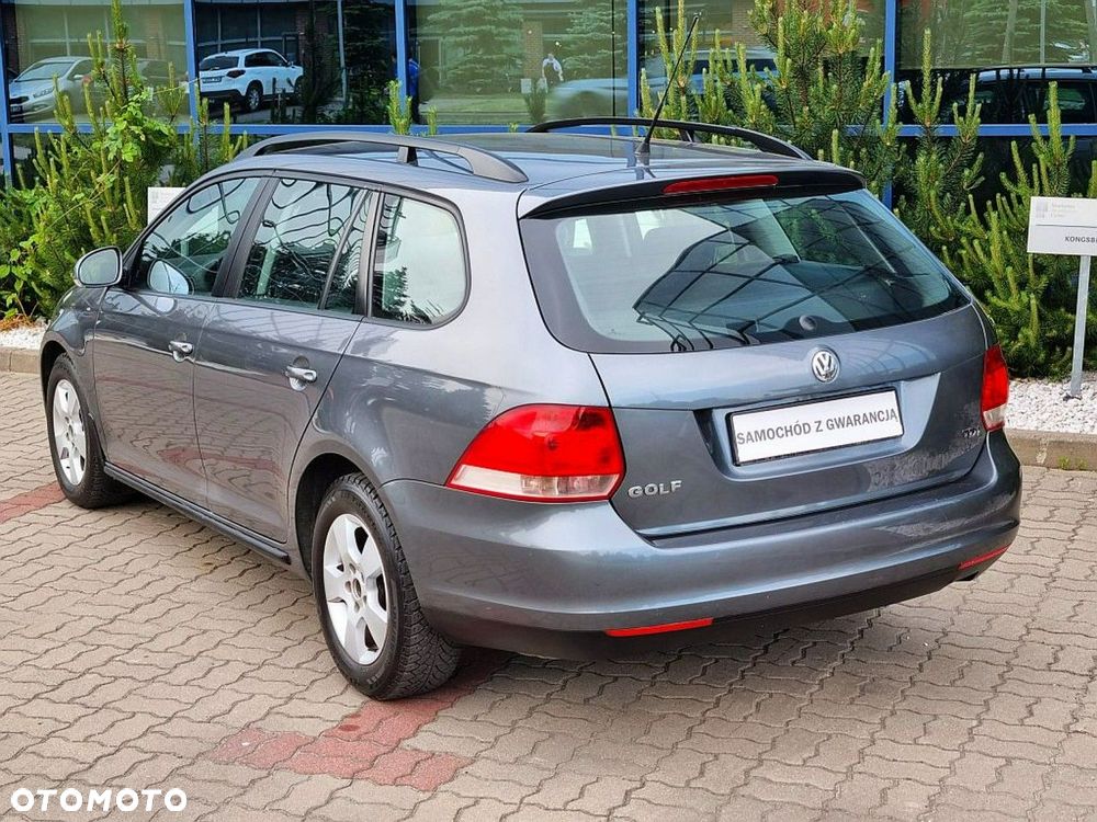 Volkswagen Golf - 6