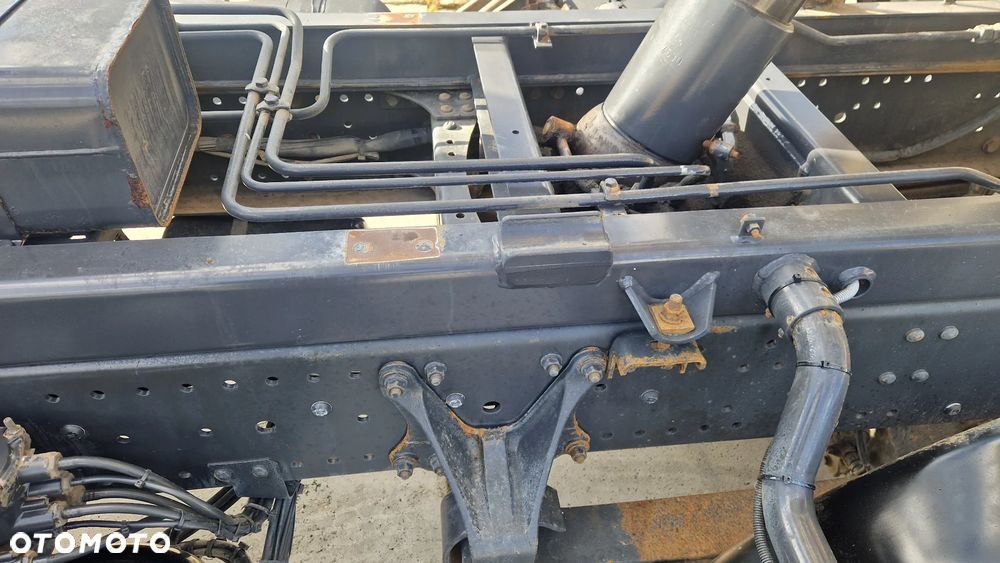 Mercedes-Benz Axor 1823 - 18