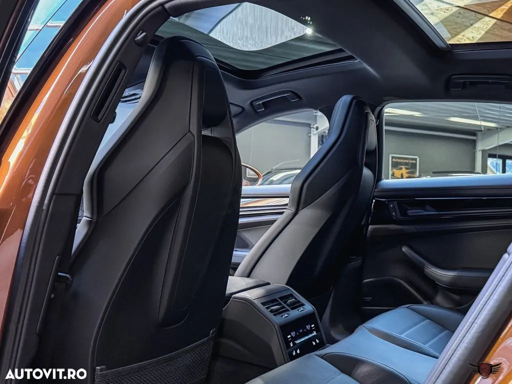 Porsche Panamera 4 E-Hybrid - 22