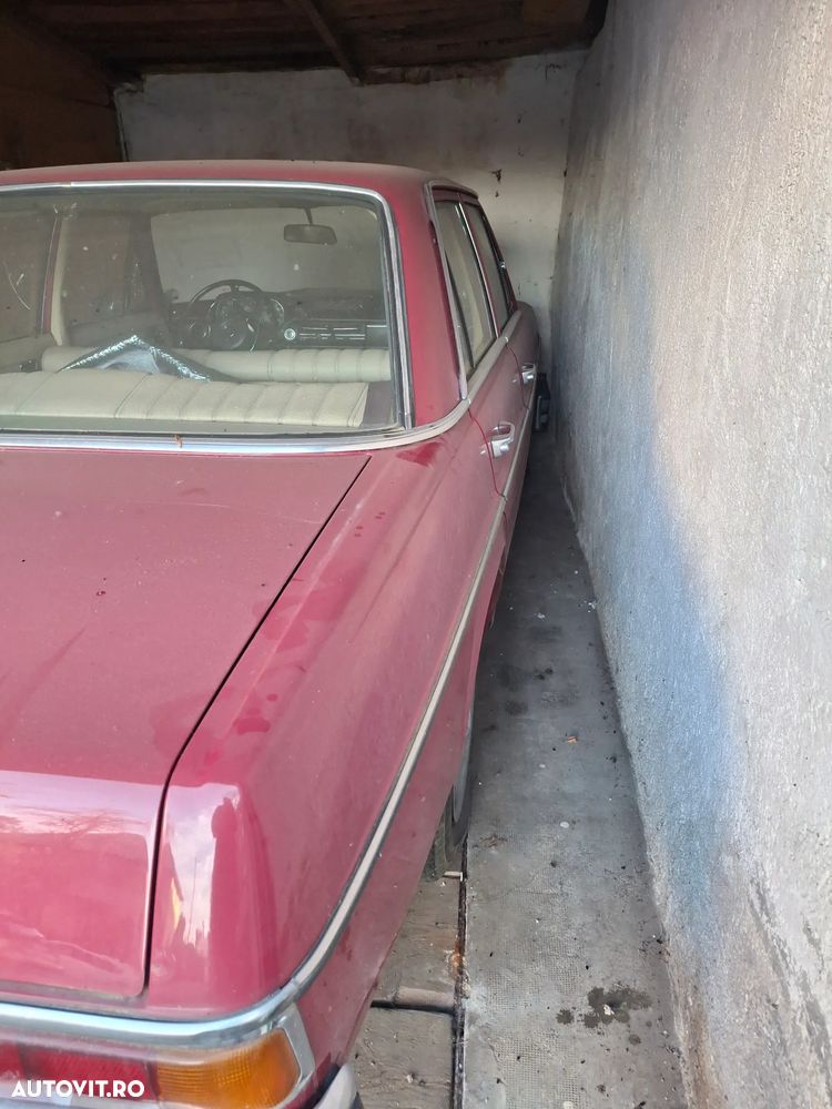 Mercedes-Benz W115 - 15