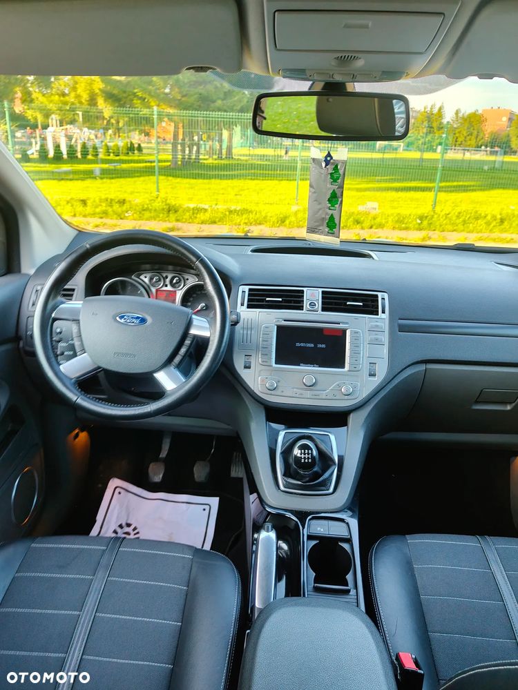 Ford Kuga - 9