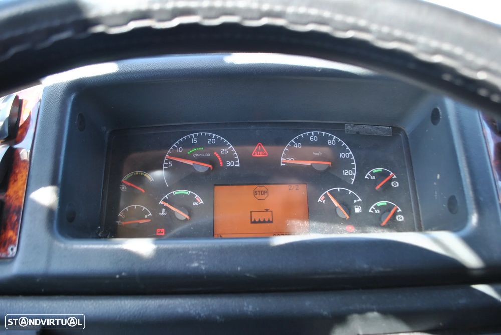Volvo YV3R8F9295A104545 - 7