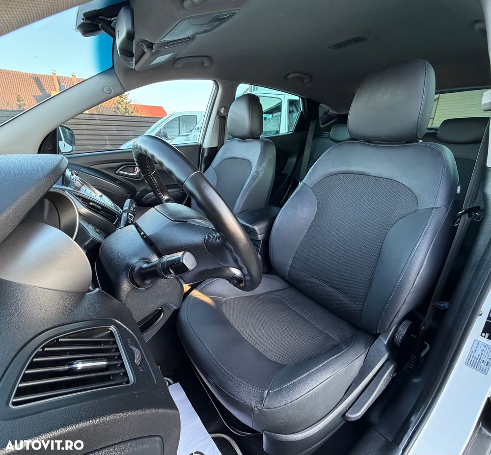 Hyundai ix35 blue 1.6 2WD Finale Gold - 14