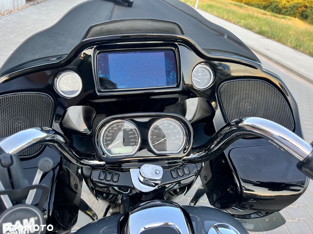 Harley-Davidson Touring Road Glide - 15