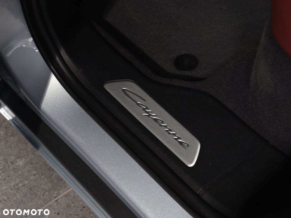 Porsche Cayenne S - 31