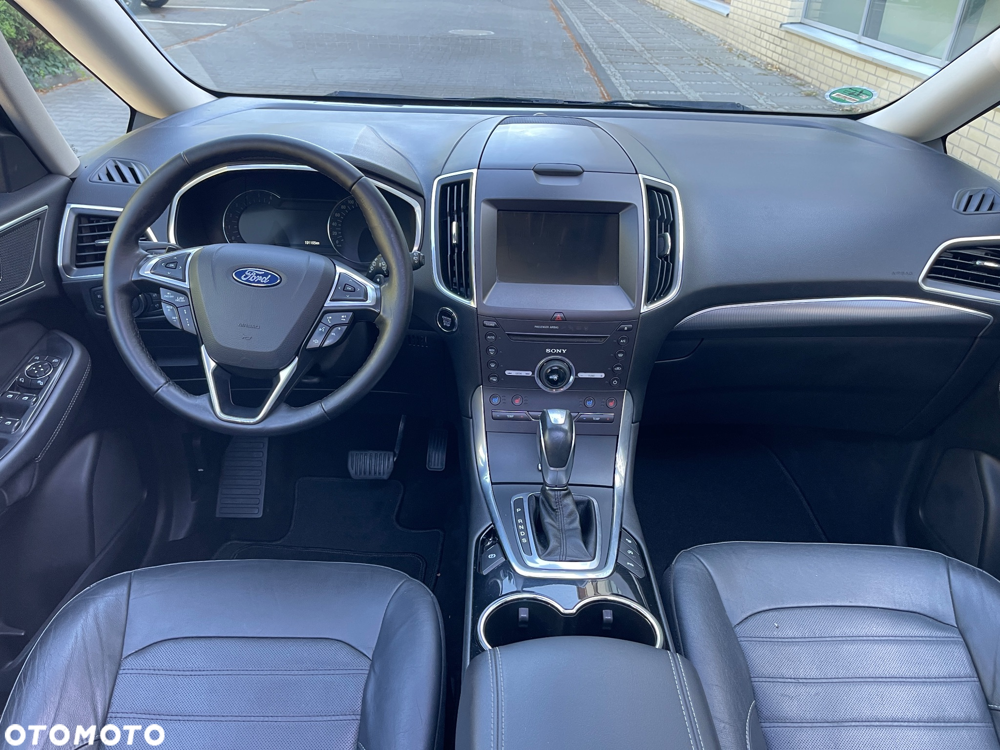 Ford Galaxy - 25