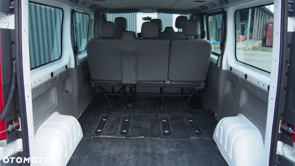 Opel Vivaro L2H1 2.9t - 16
