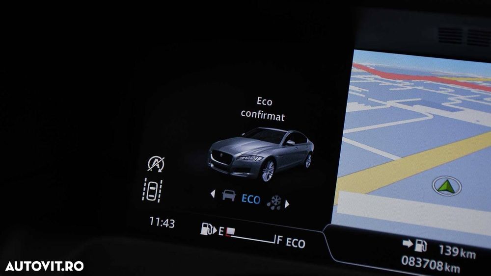 Jaguar XF 20d AWD R-Sport - 18