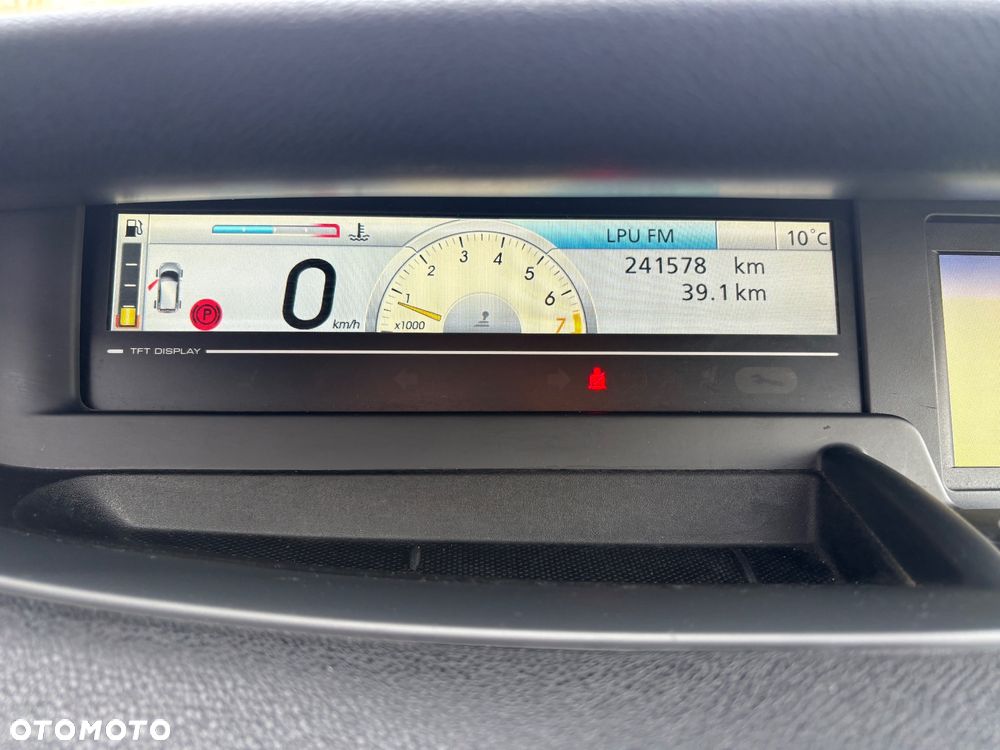 Renault Scenic 1.6 16V 110 Dynamique - 19