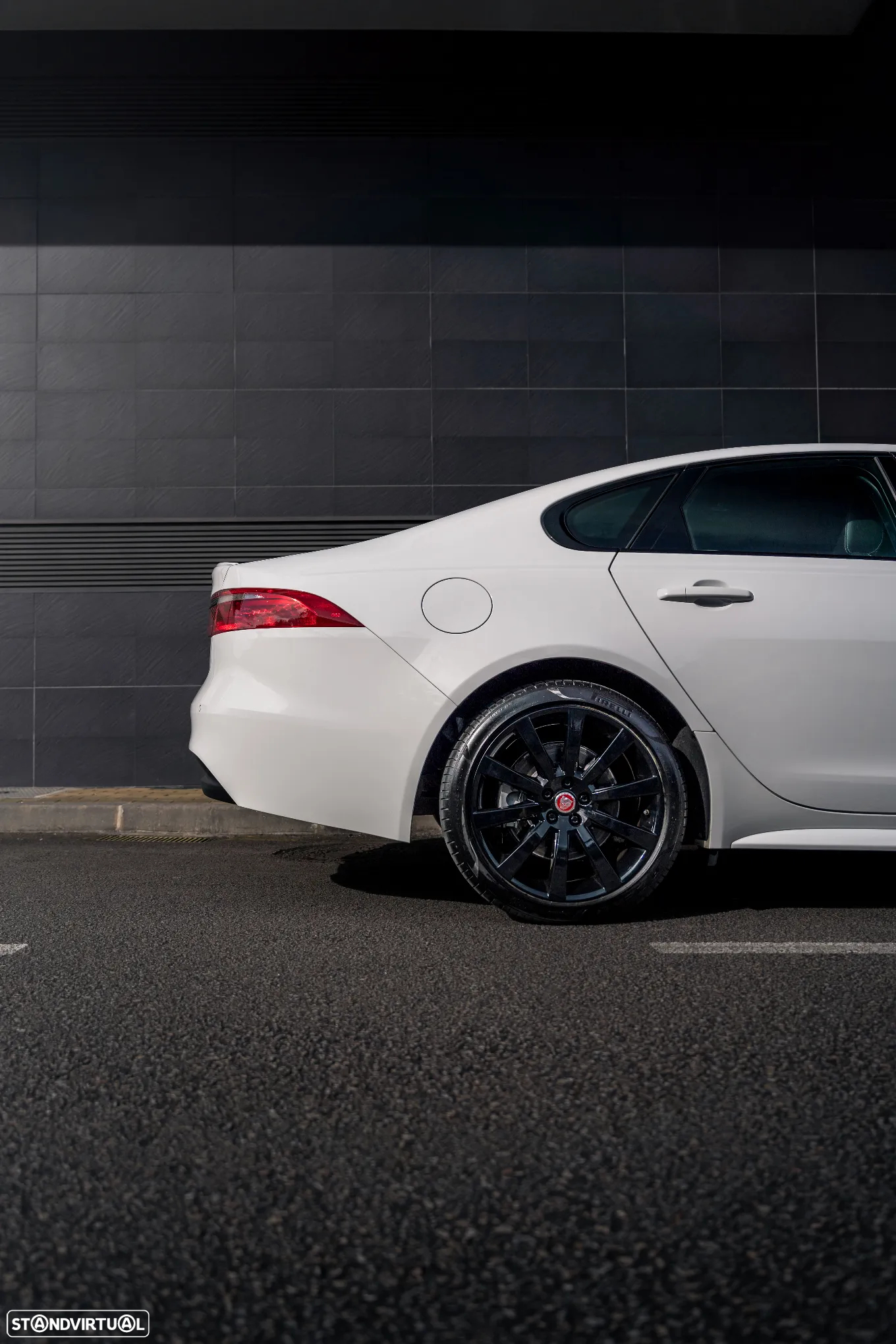 Jaguar XF 2.0 D R-Sport Aut. - 8