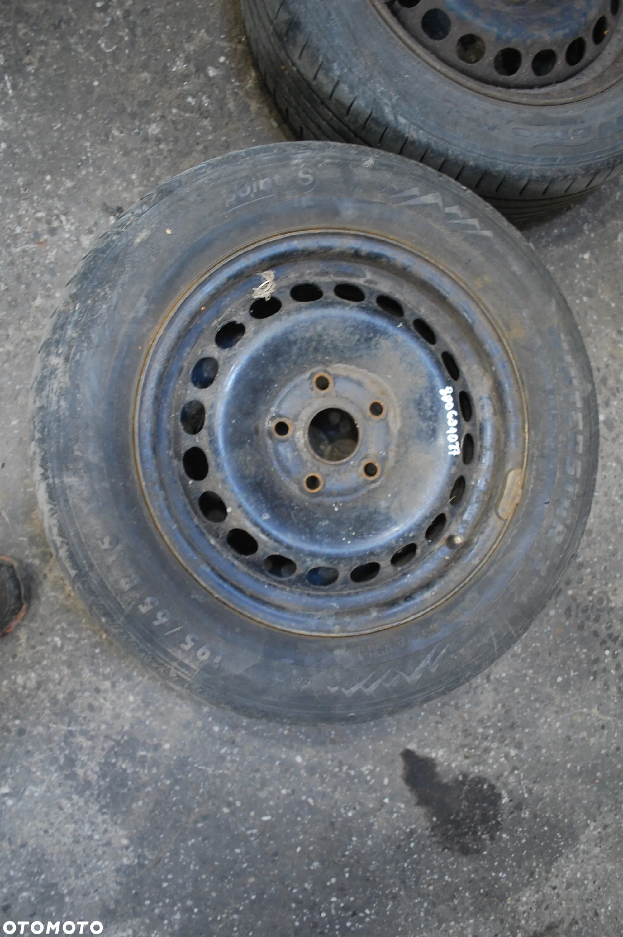 FELGI STALOWE + OPONY LETNIE 195/65R15 8D0601027 ET45 6J AUDI A4 B6 B7 VW PASSAT - 4