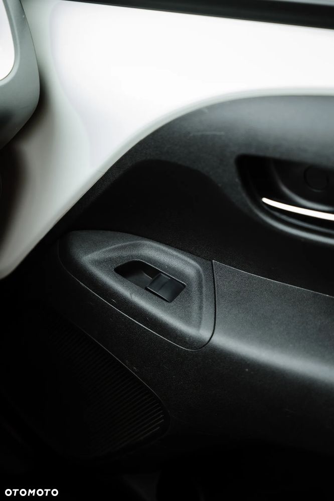 Toyota Aygo x-play club - 10