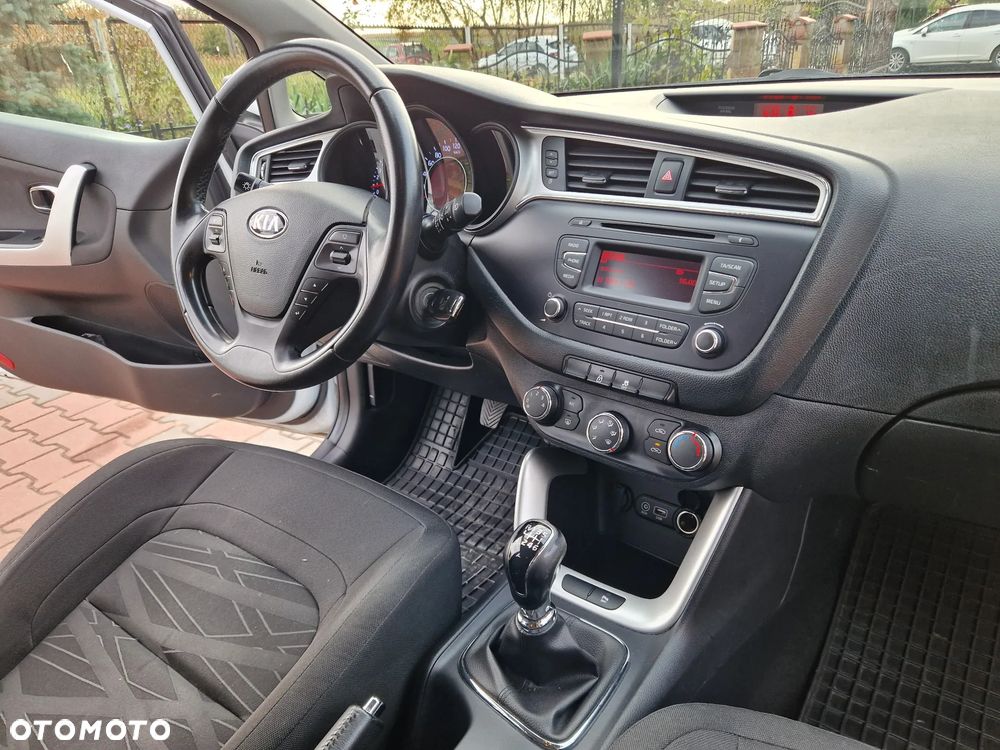 Kia Ceed 1.4 S - 25