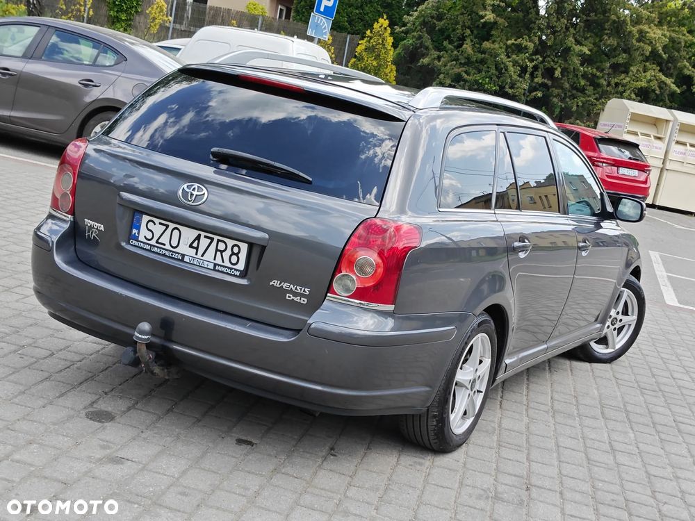 Toyota Avensis 2.2 D-4D X Premium - 4