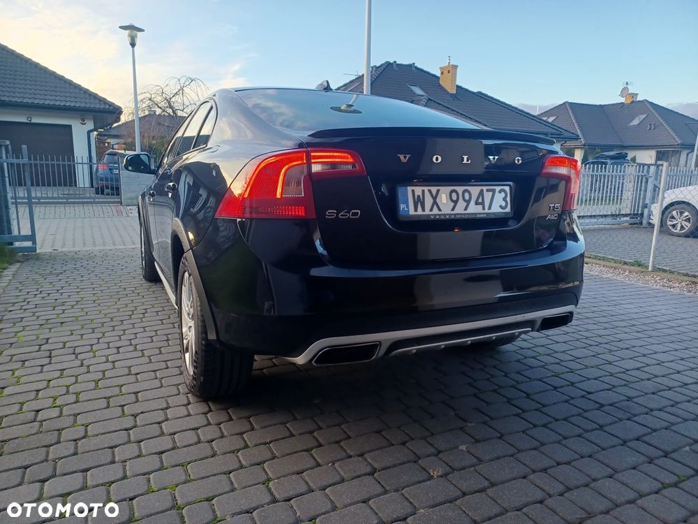 Volvo S60 Cross Country T5 AWD Momentum - 8