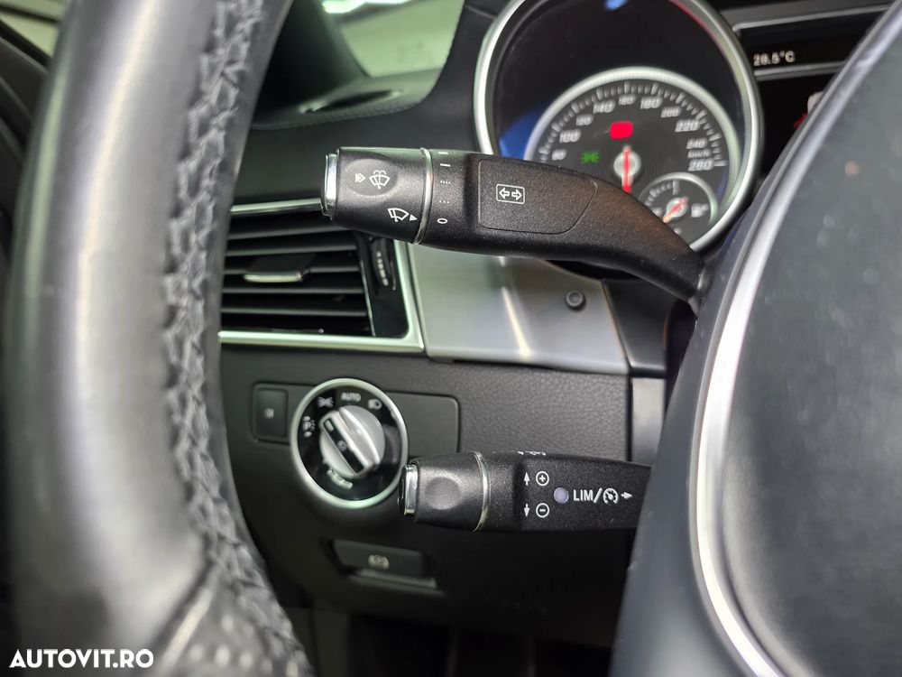 Mercedes-Benz GLE 350 d 4MATIC - 29