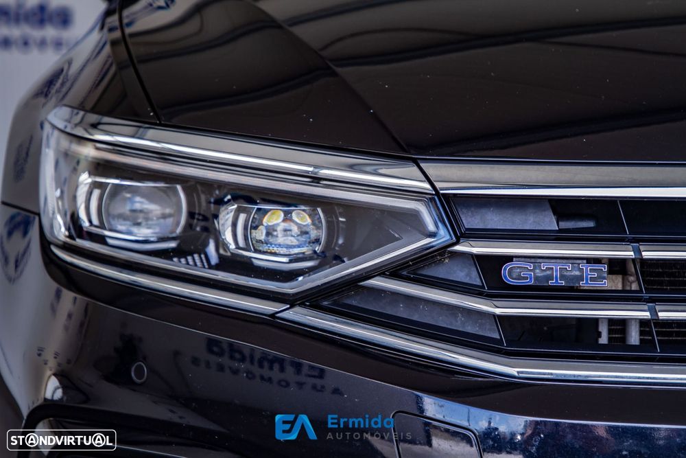 VW Passat Variant - 8