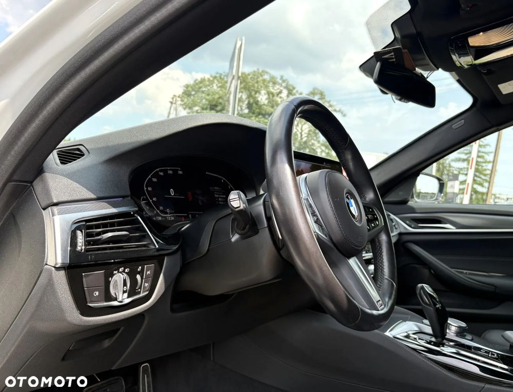 BMW Seria 5 520d xDrive MHEV M Sport sport - 11