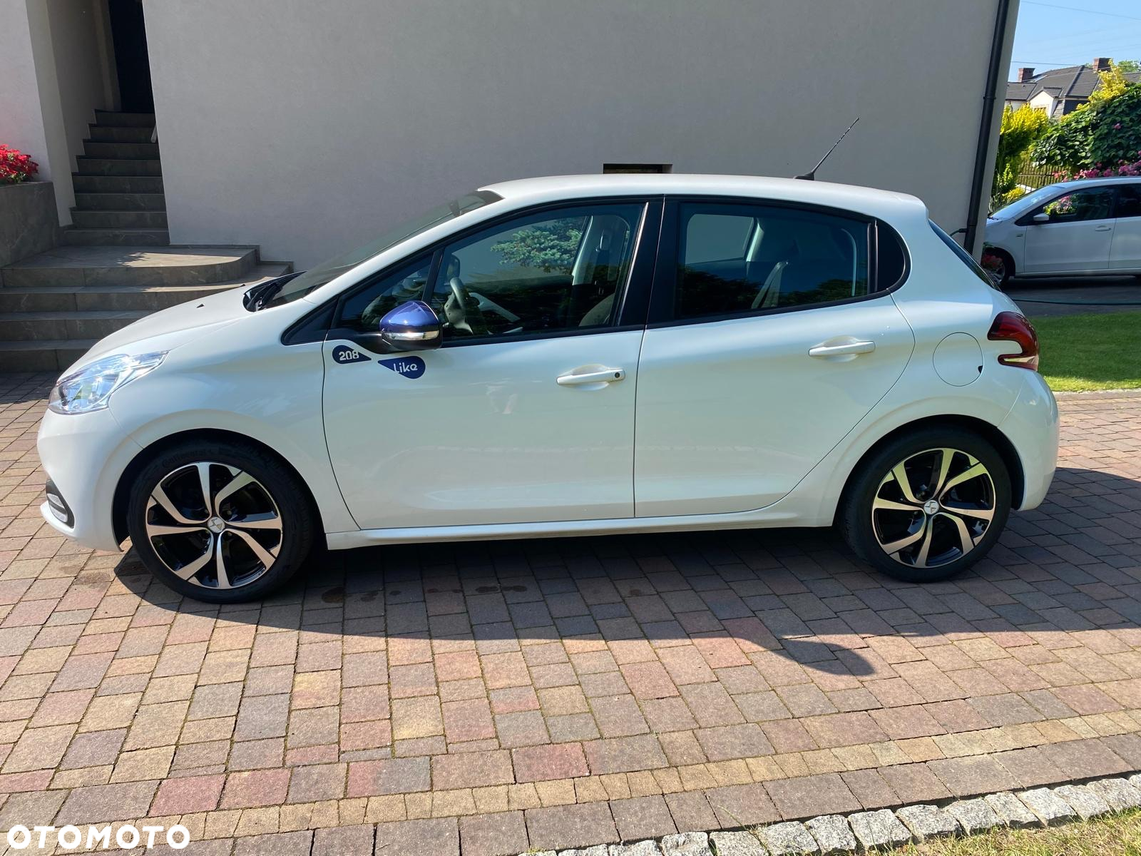 Peugeot 208 - 2
