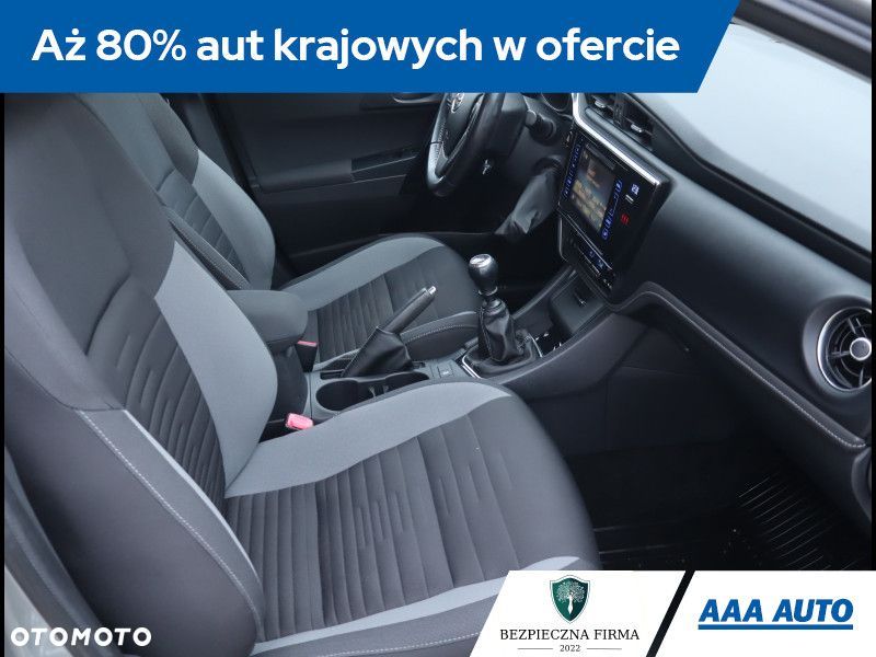 Toyota Auris - 10