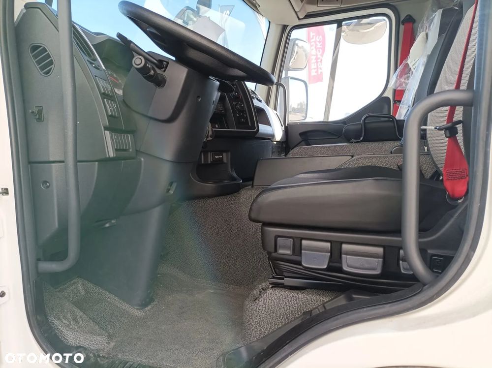 Renault D 26 wide - 8