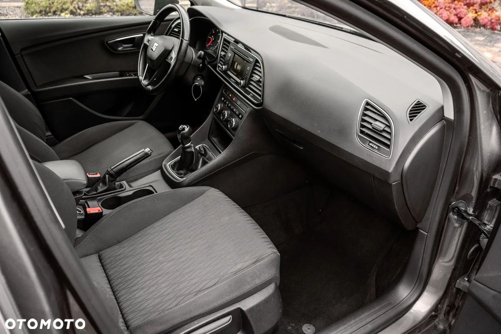 Seat Leon Sportstourer 2.0 TDI Start&Stop CONNECT - 25