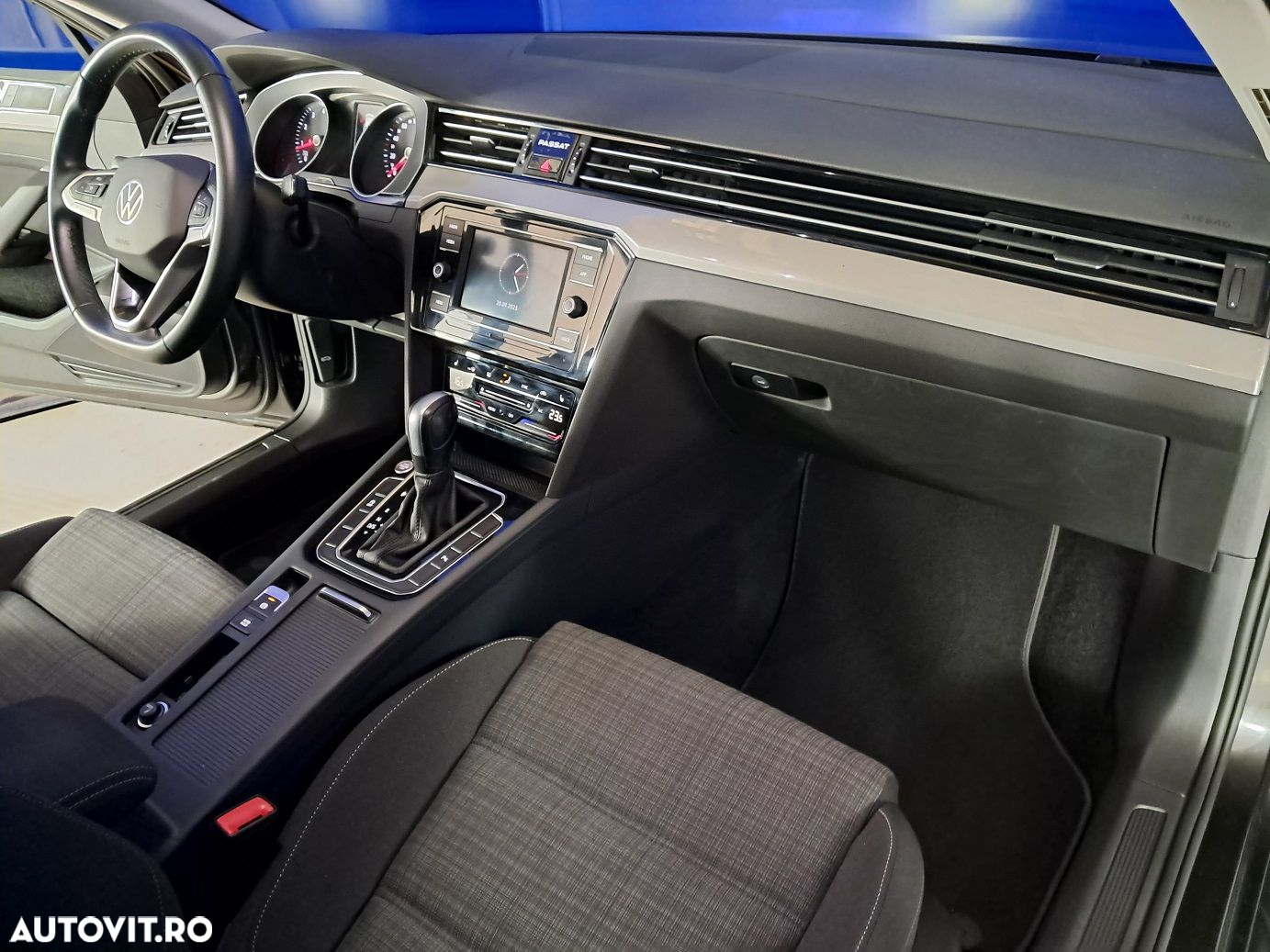 Volkswagen Passat - 17