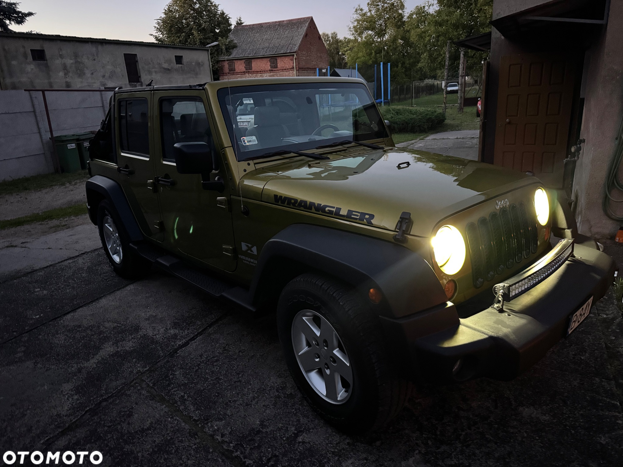 Jeep Wrangler Unlimited 3.8 Automatik Sahara - 11