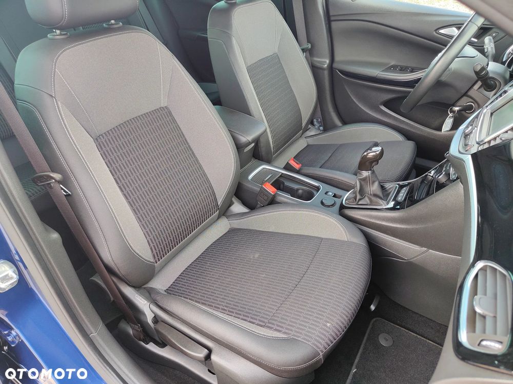 Opel Astra 1.2 T Business Elegance S&S - 38