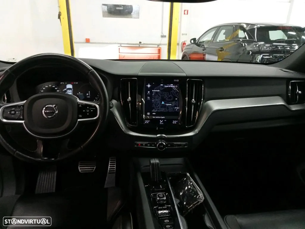 Volvo XC 60 2.0 T6 PHEV R-Design AWD - 7